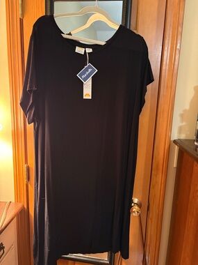 C&C California Black Crewneck Top with Tag